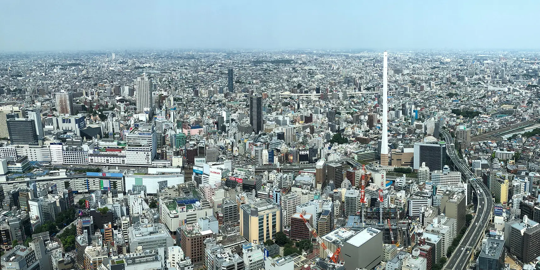 池袋の街並み